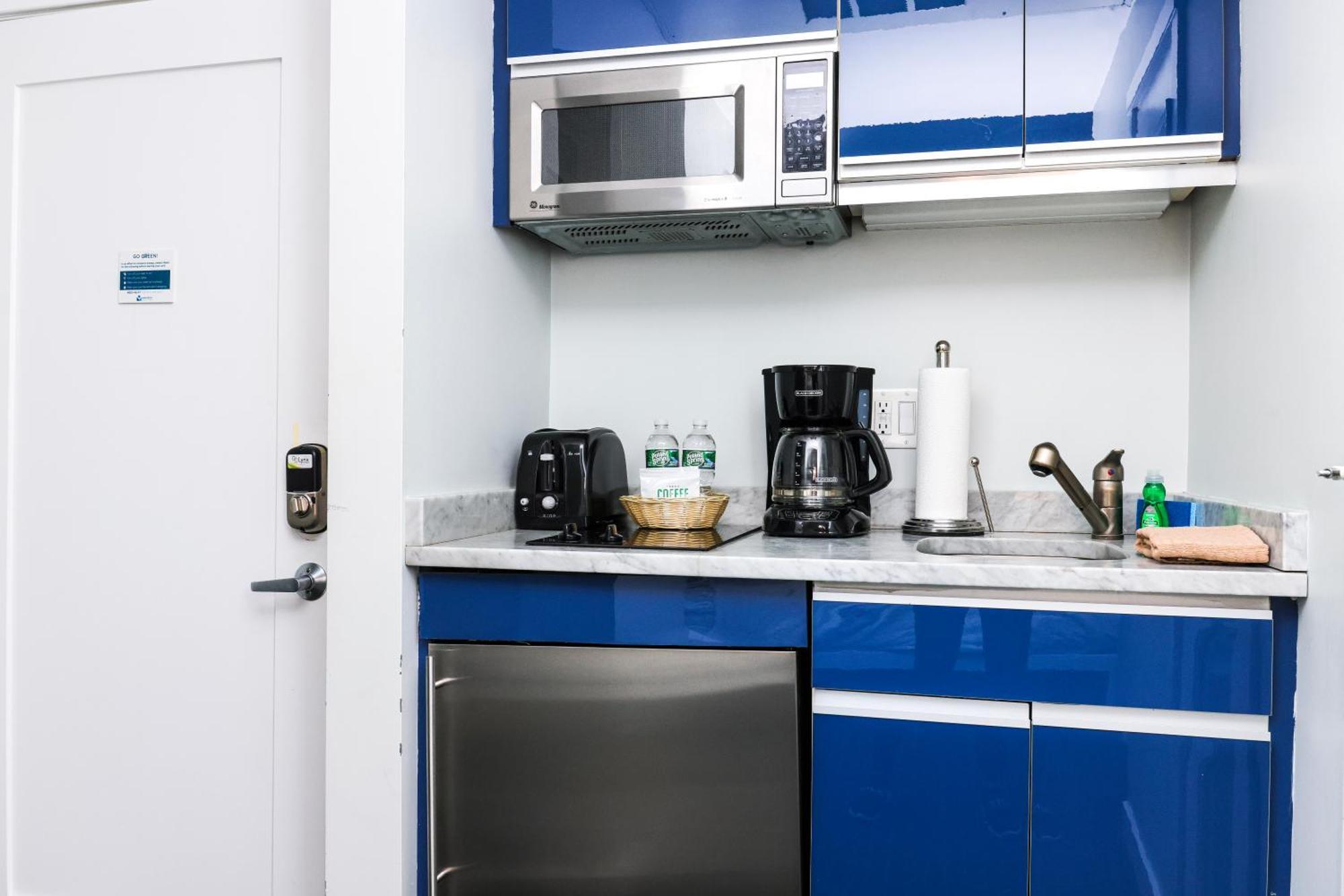 Cozy Newbury Street Studio, #5 Бостон Экстерьер фото